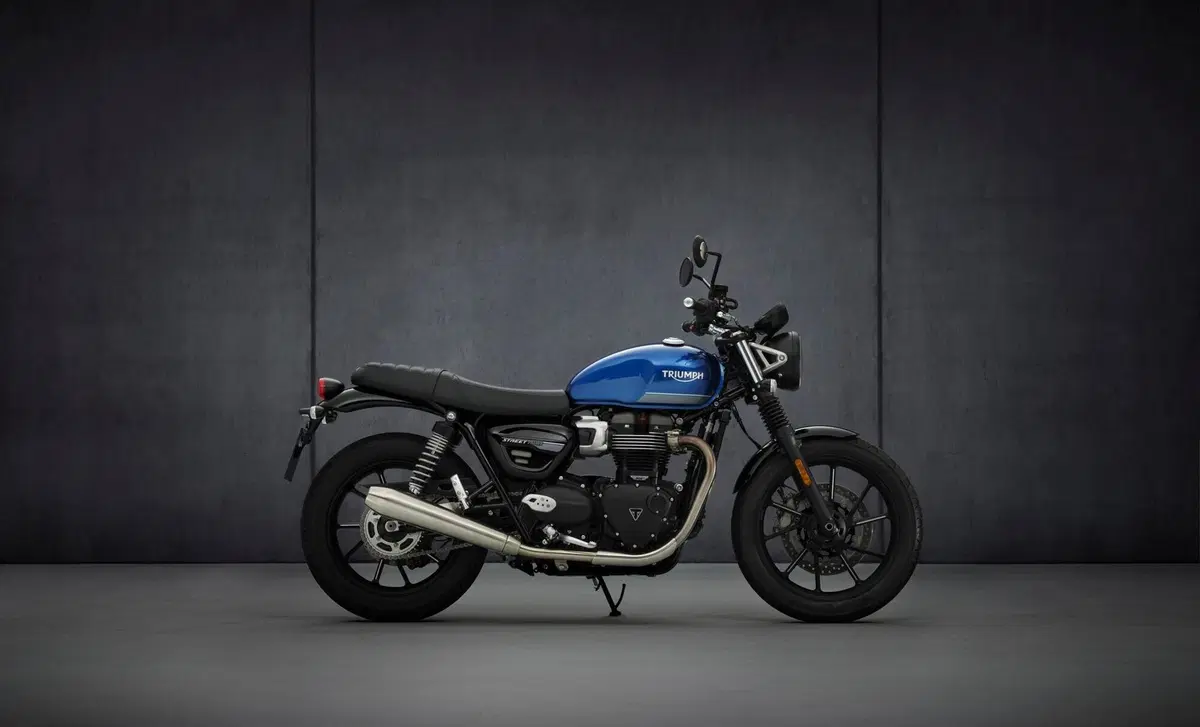Triumph Street Twin Street Twin 900 (2021 - 22) (5)