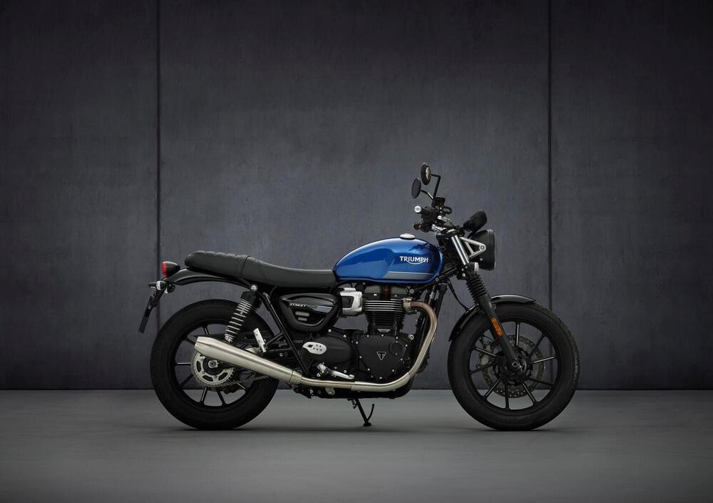 Triumph Street Twin 900 (2021 - 22) (5)