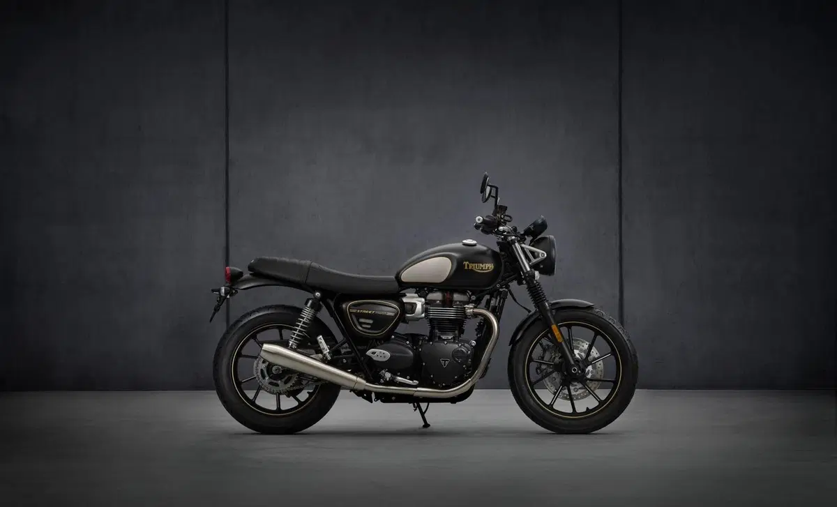 Triumph Street Twin Street Twin 900 (2021 - 22) (7)