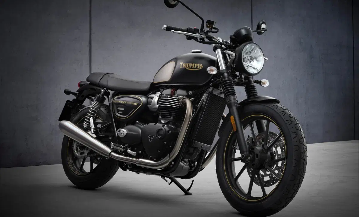 Triumph Street Twin Street Twin 900 (2021 - 22) (11)