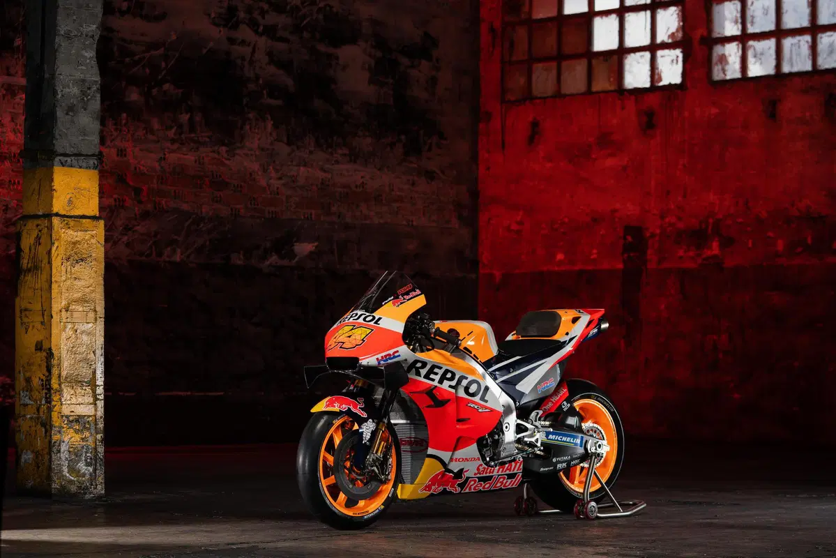 Honda RC213V MotoGP: le foto del lancio (19)