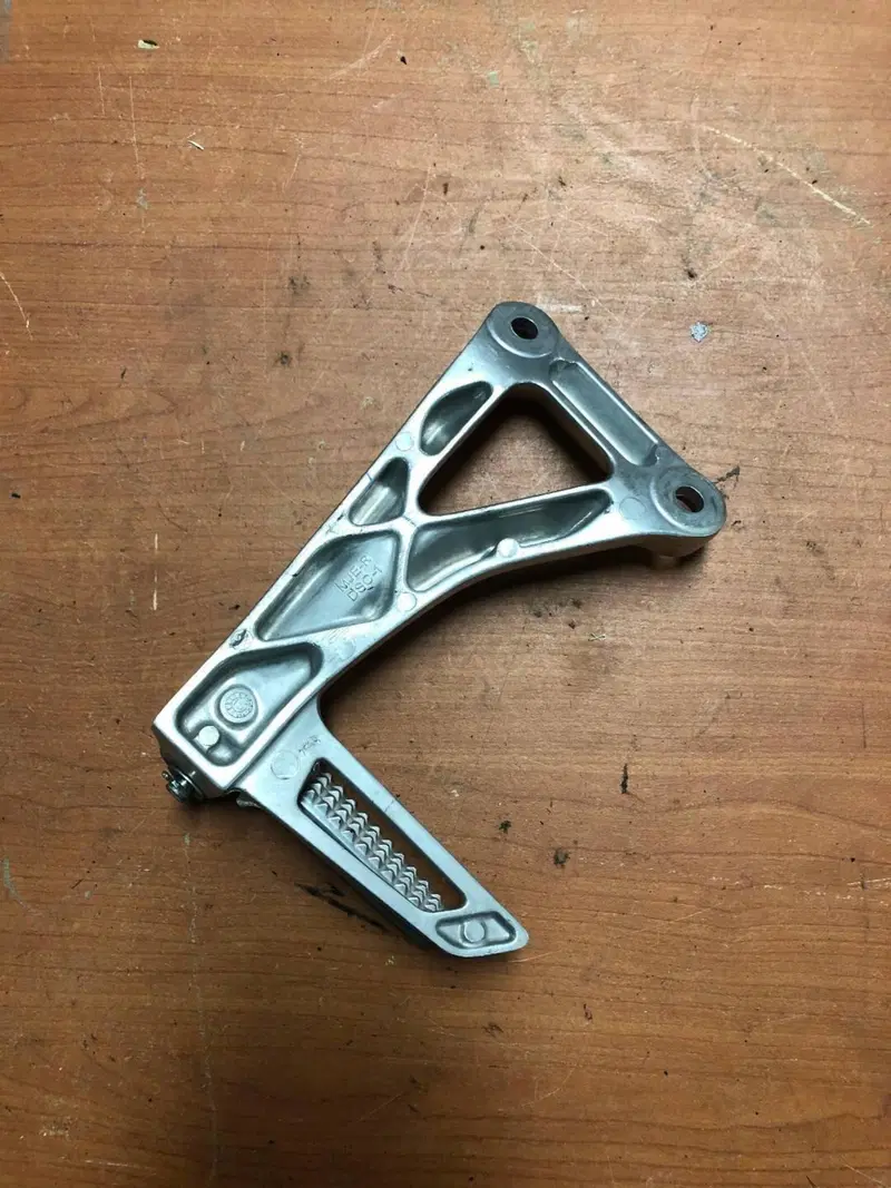 Pedana posteriore destra Honda CB650 F '13-'16 (2)