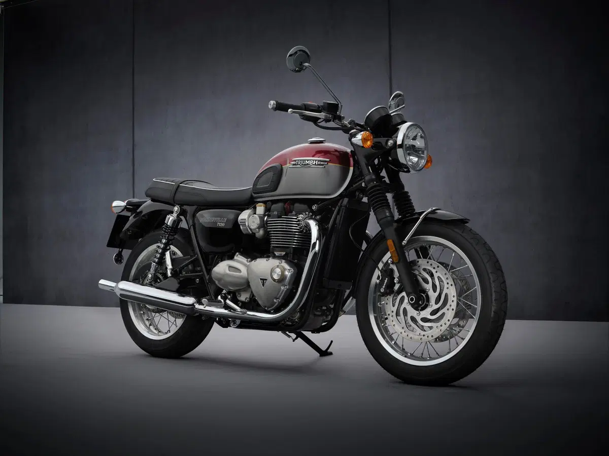 Triumph Bonneville T 120 e T 120 Black 2021