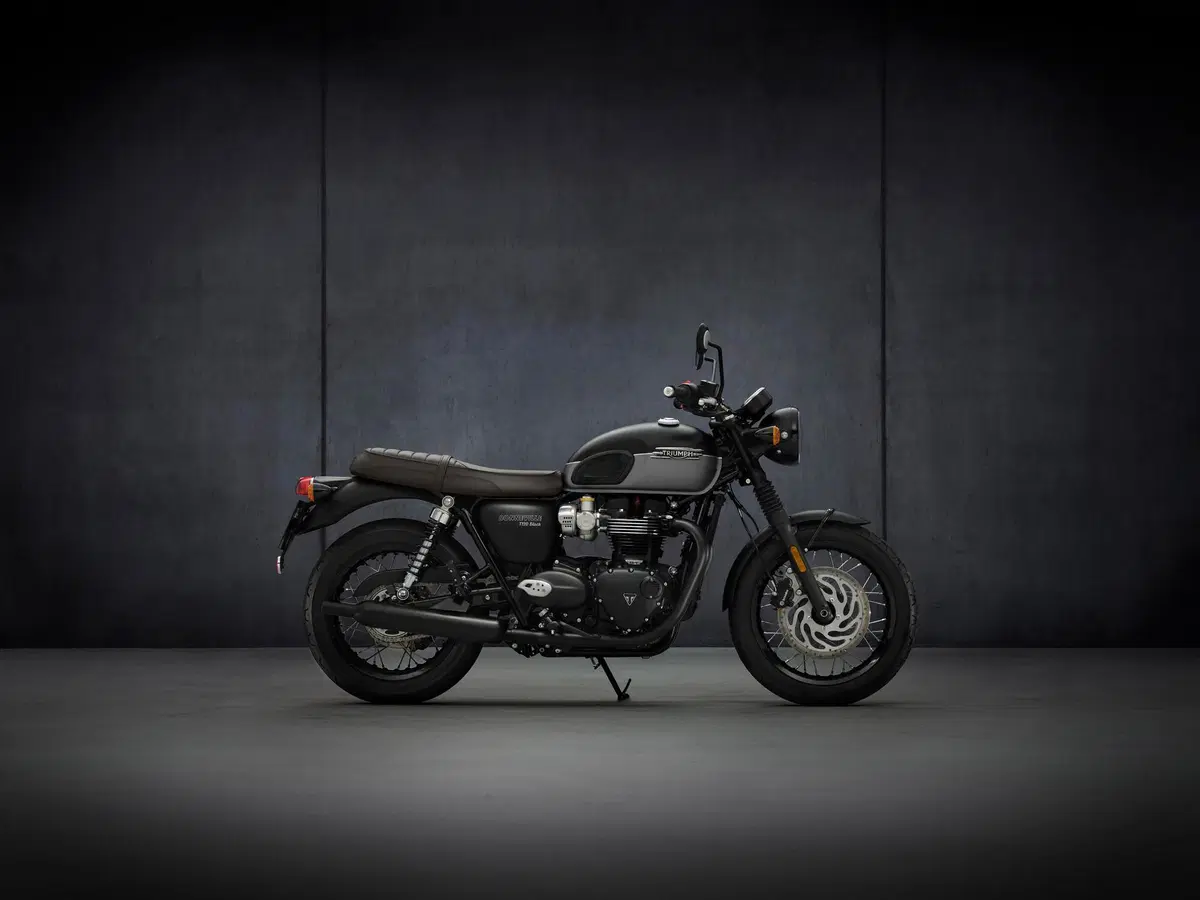 Triumph Bonneville T 120 e T 120 Black 2021 (10)