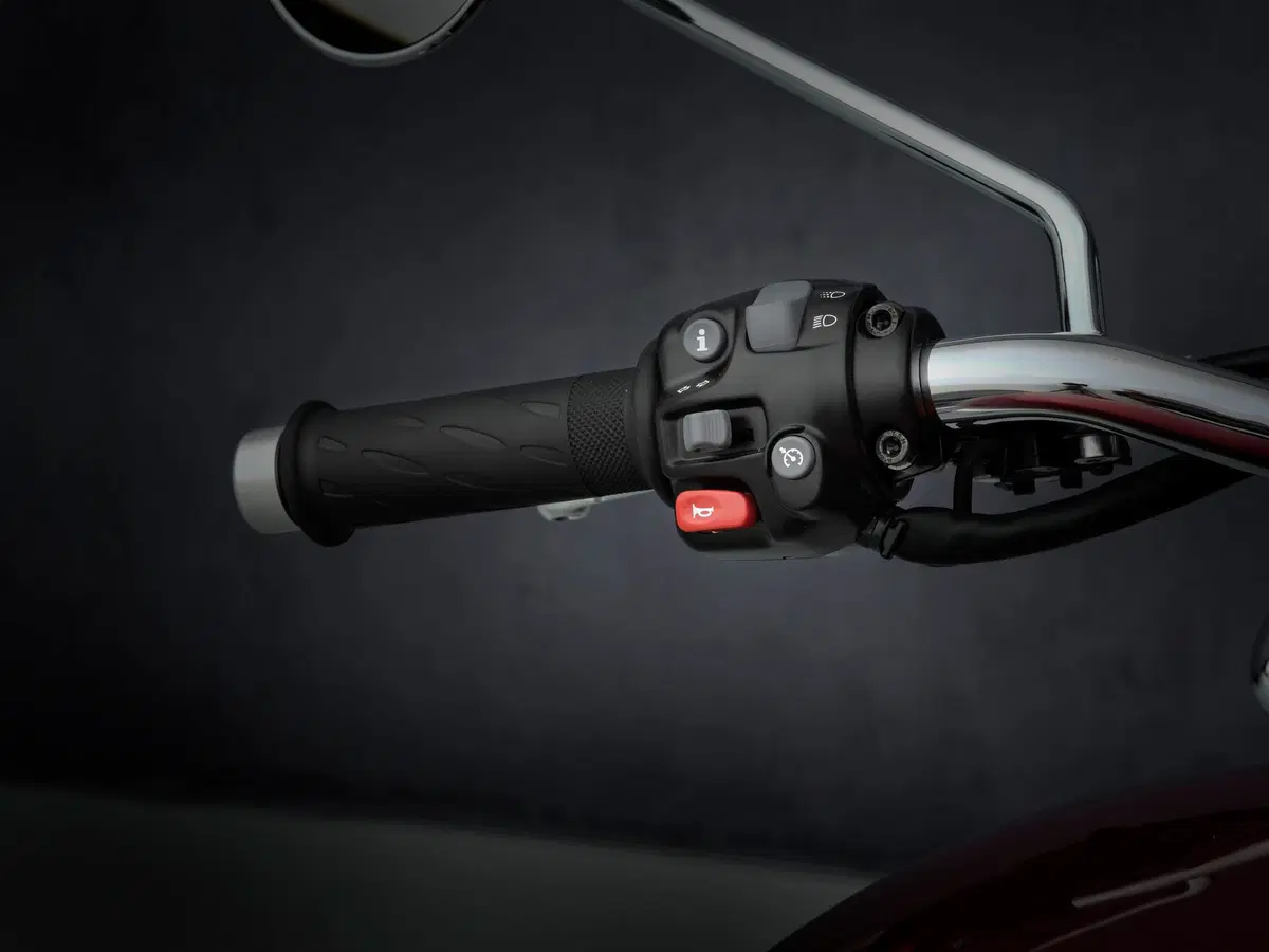 Triumph Bonneville T 120 e T 120 Black 2021 (17)