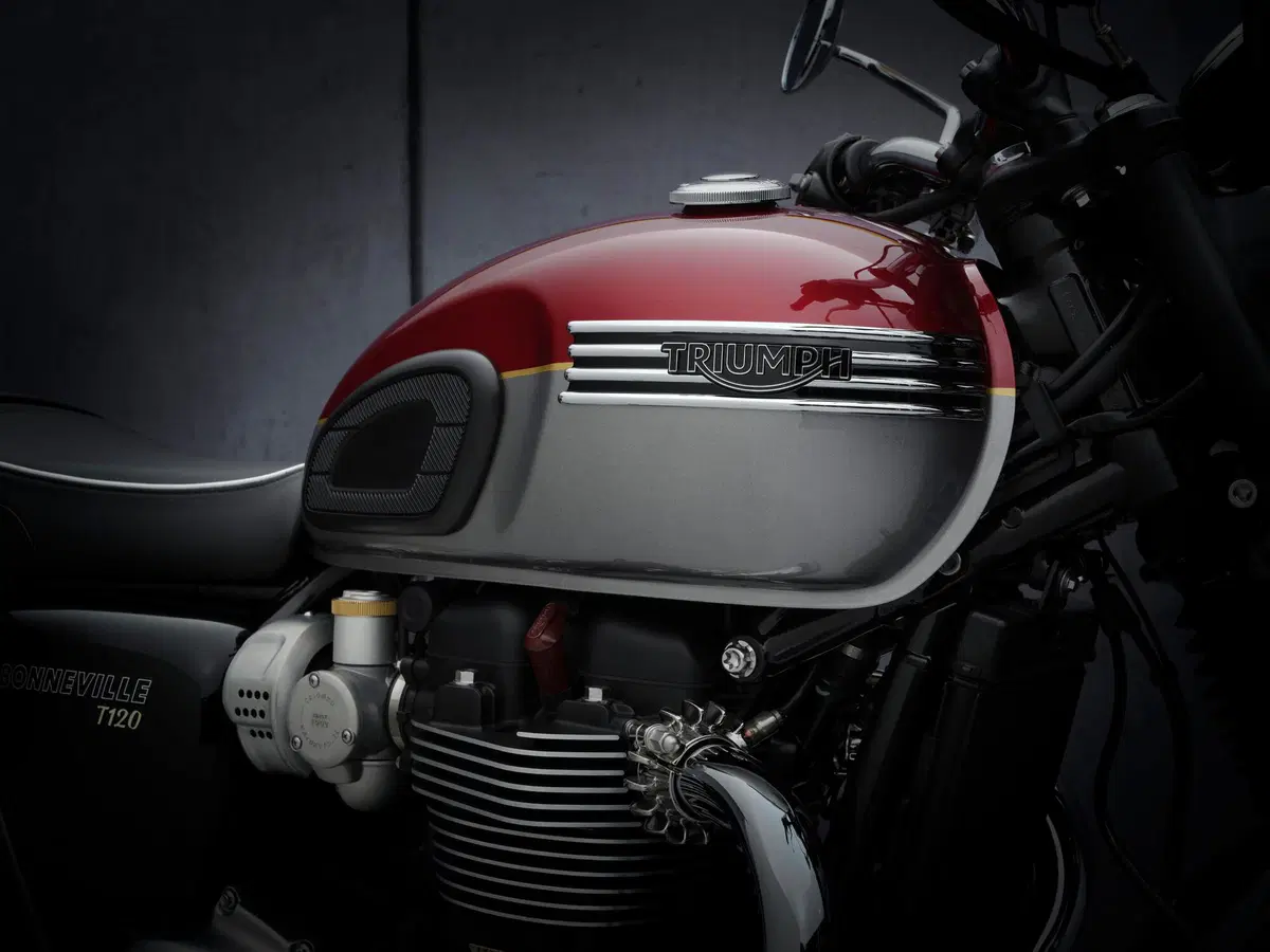 Triumph Bonneville T 120 e T 120 Black 2021 (66)