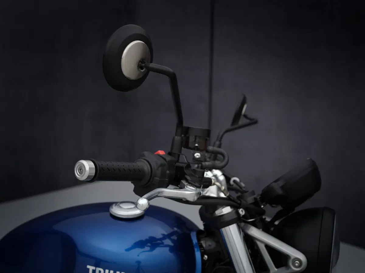  Triumph Street Twin 2021  (9)