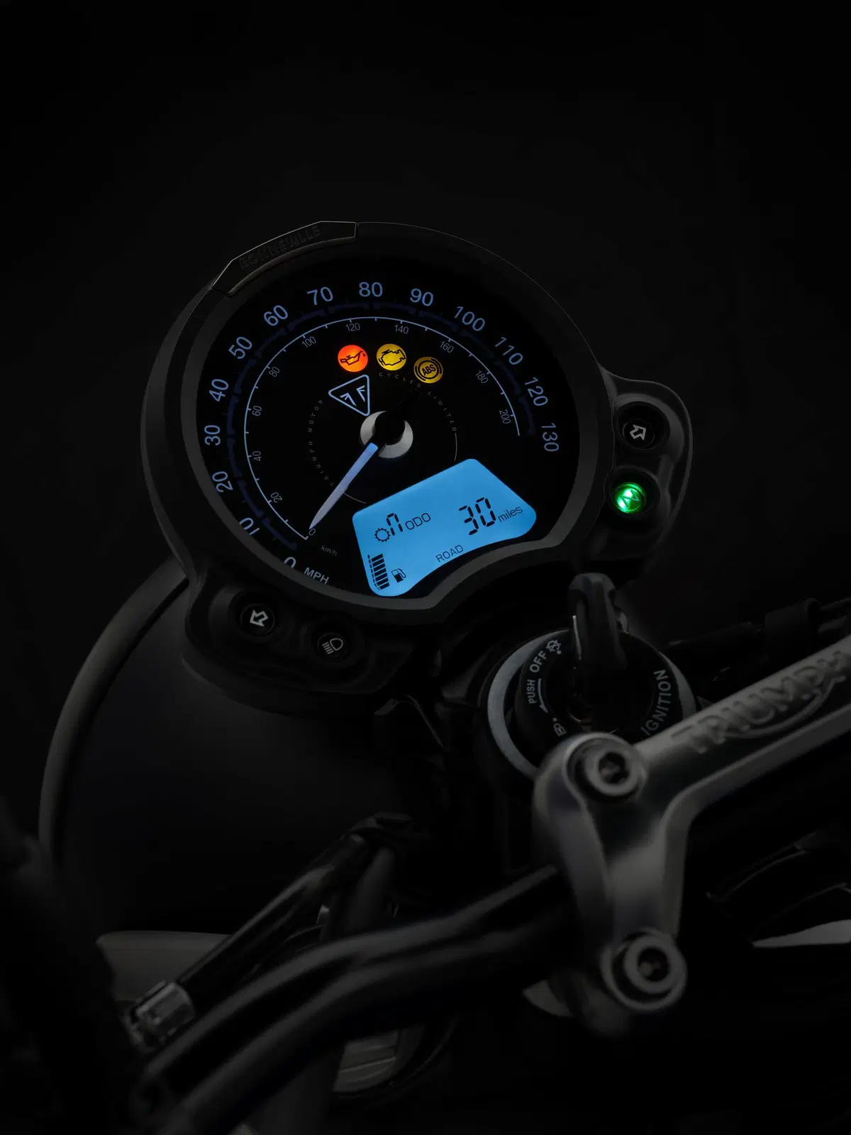  Triumph Street Twin 2021  (10)