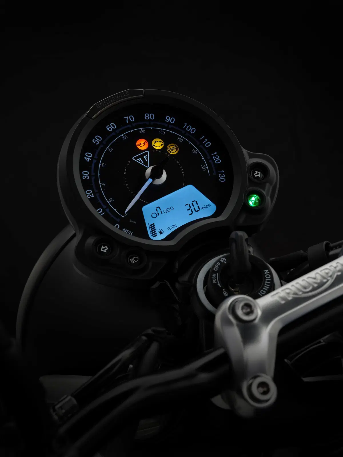  Triumph Street Twin 2021  (11)