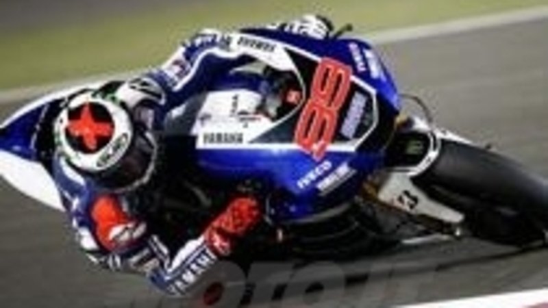 MotoGP. Lorenzo &egrave; il pi&ugrave; veloce nelle libere in Qatar. Rossi 3&deg;