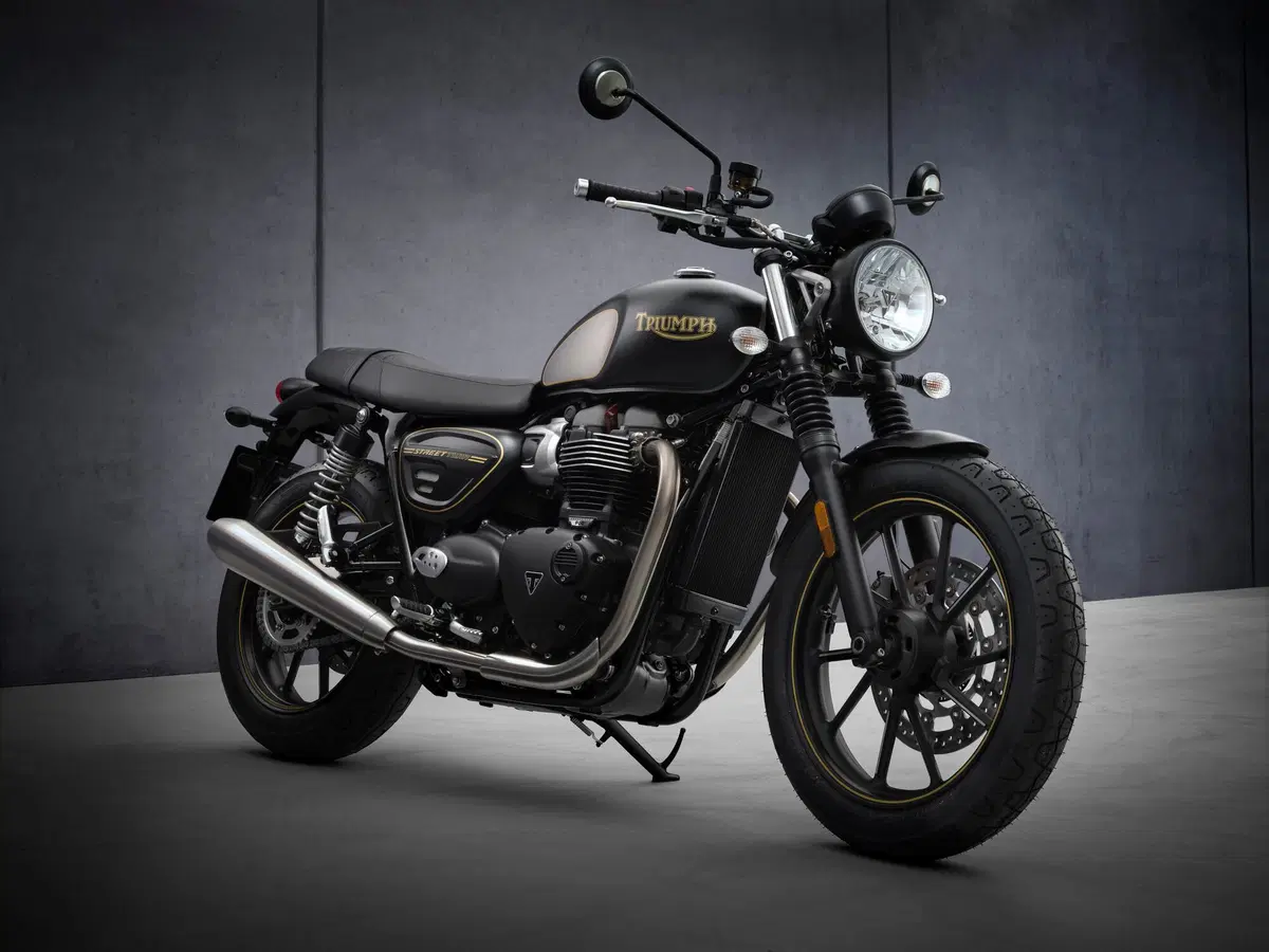  Triumph Street Twin Gold Line limited edition (3)