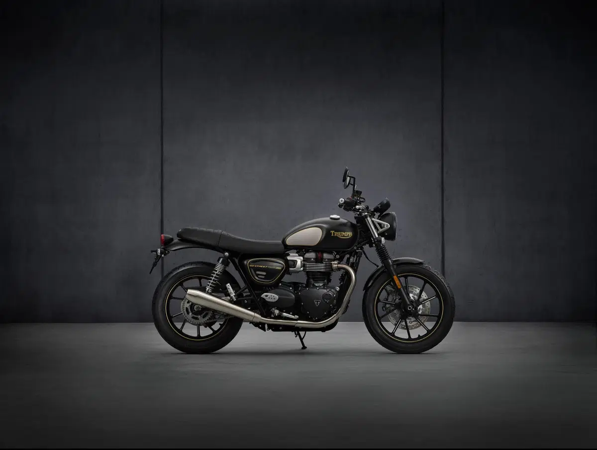  Triumph Street Twin Gold Line limited edition (7)