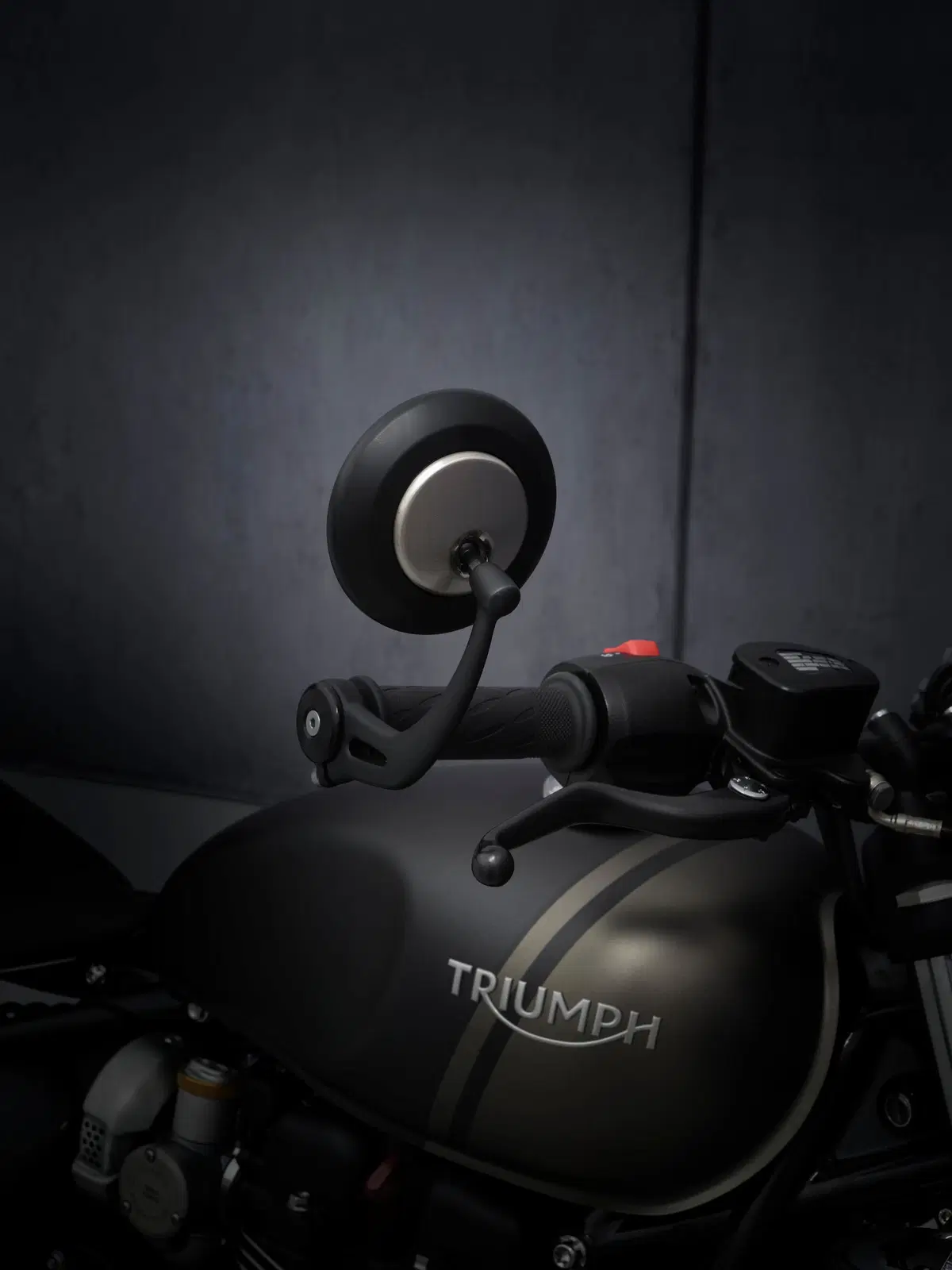 Triumph Bonneville Bobber 2021 (10)