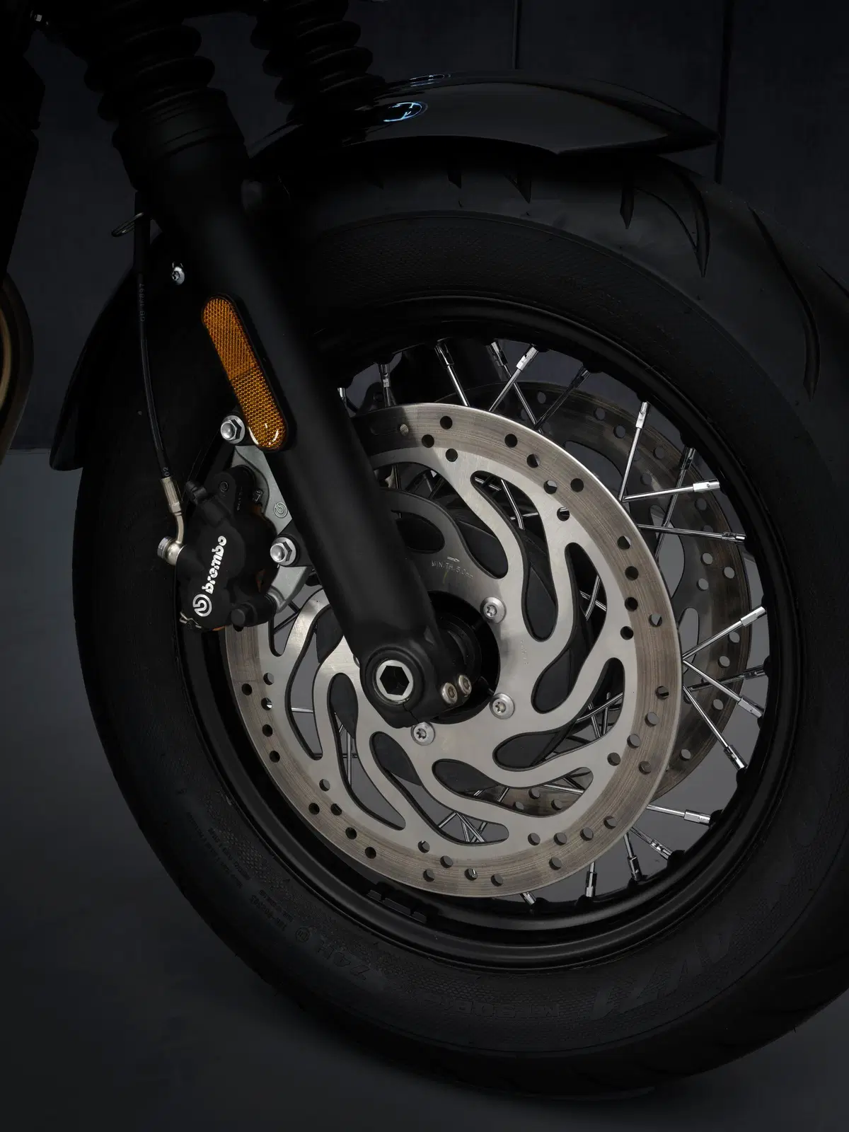 Triumph Bonneville Bobber 2021 (12)