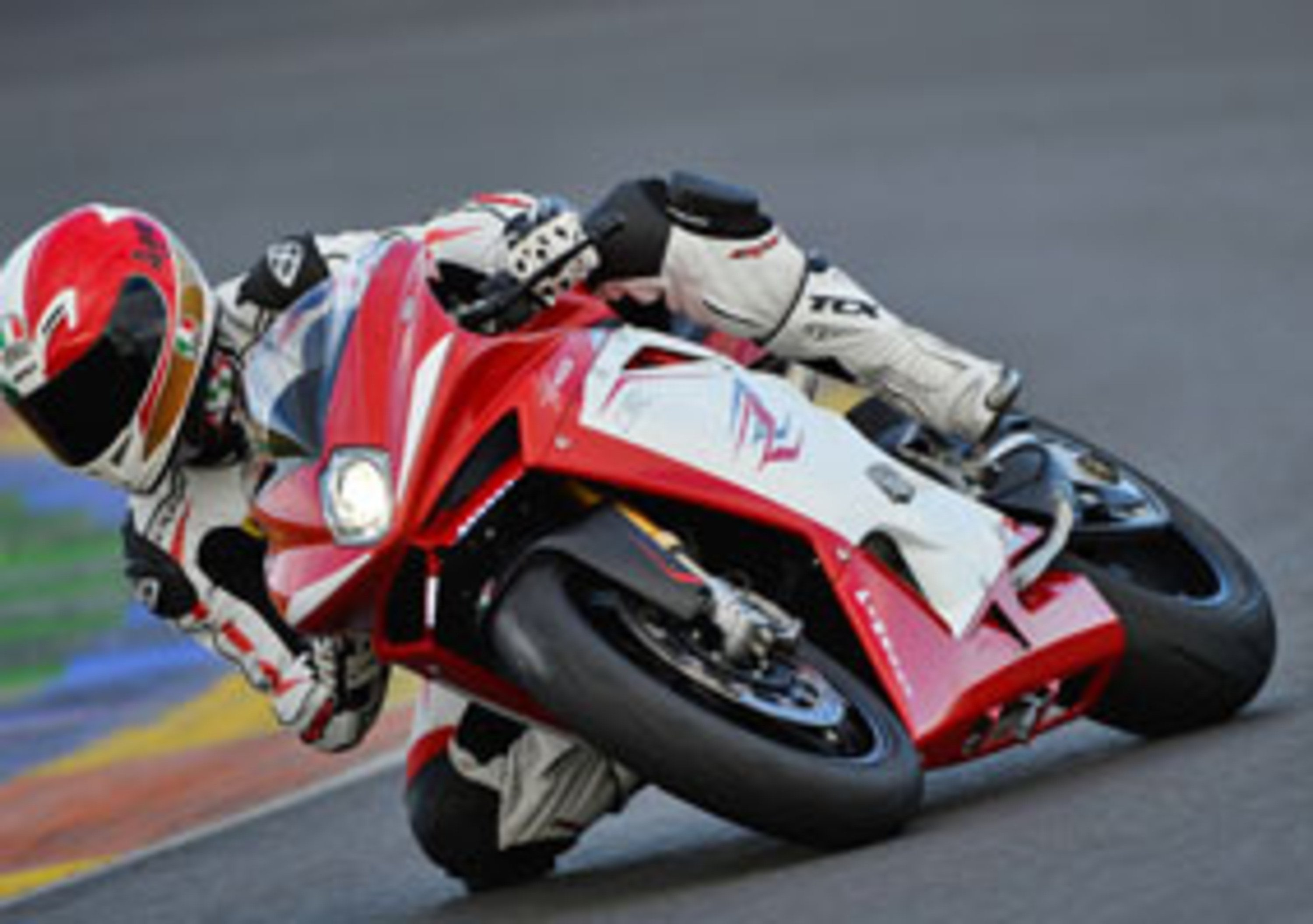 MV Agusta. Test ride in pista a San Martino del Lago il 22 aprile