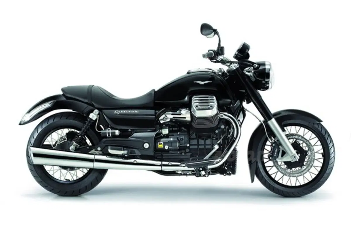 Millepercento presenta i cerchi a raggi Borrani per Moto Guzzi California 1400 (3)