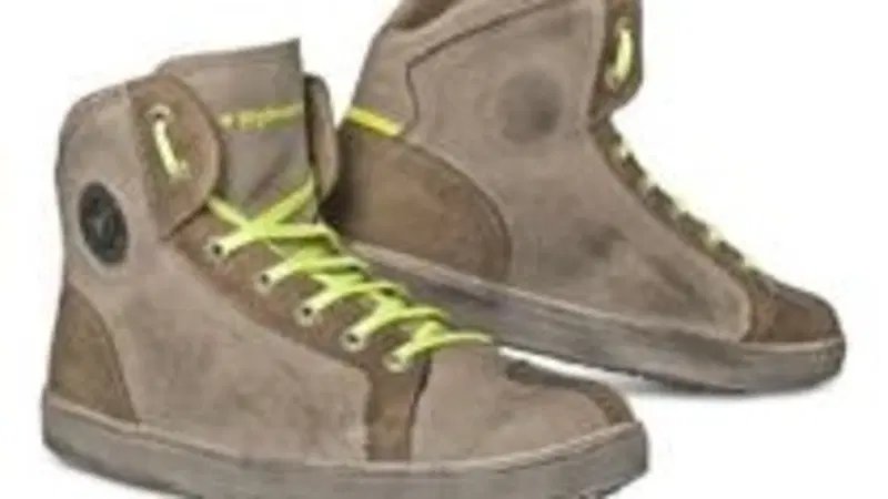 Stylmartin Sunrise, la sneaker per l'estate