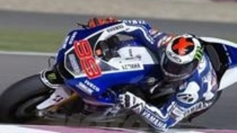 MotoGP. Lorenzo conquista la prima pole stagionale del GP del Qatar
