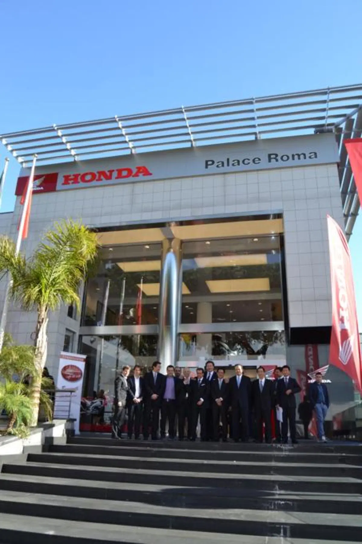 Honda Palace Roma: "La più bella concessionaria Honda al mondo"