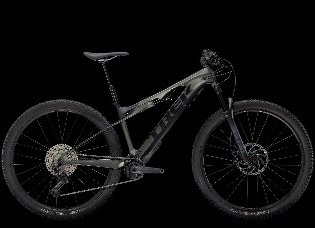 Trek presenta la E-Caliber, peso piuma da cross country (2)