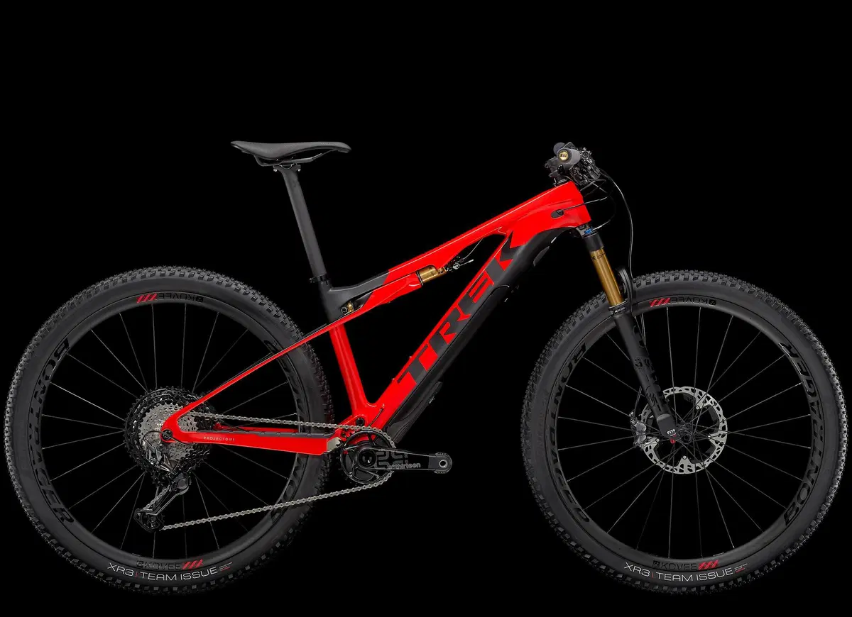 Trek presenta la E-Caliber, peso piuma da cross country (7)