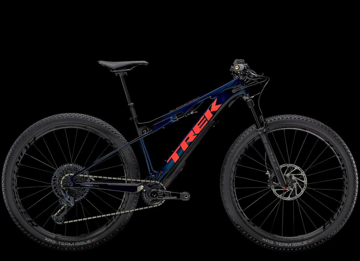 Trek presenta la E-Caliber, peso piuma da cross country (9)