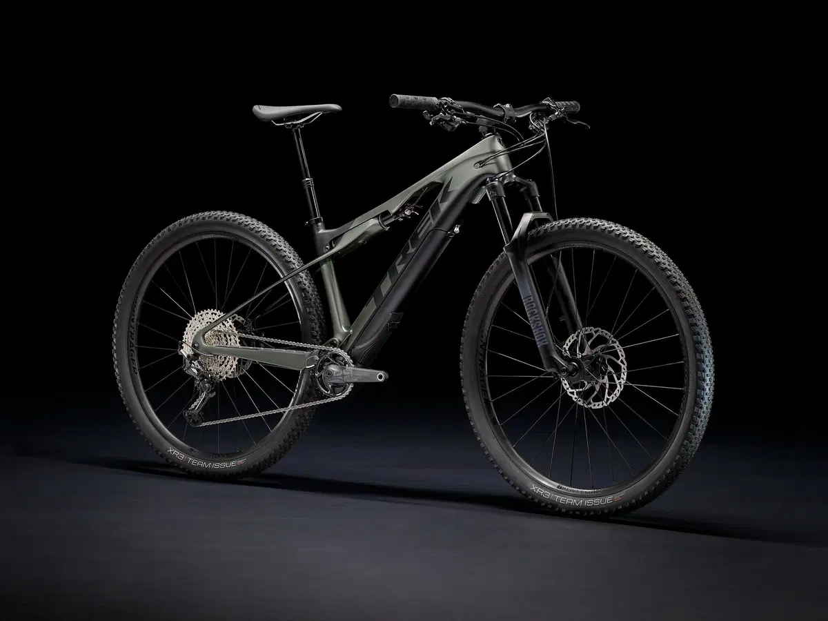 Trek presenta la E-Caliber, peso piuma da cross country (24)