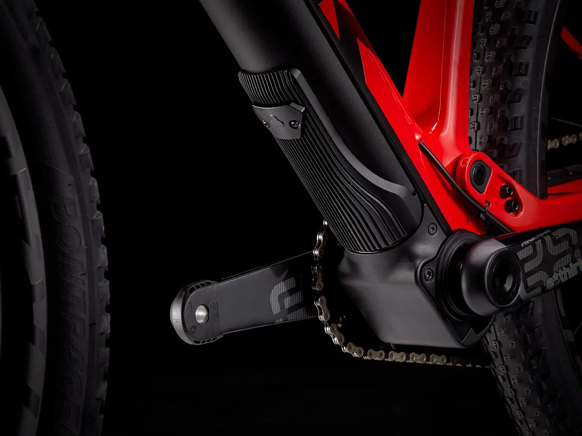 Trek presenta la E-Caliber, peso piuma da cross country (40)