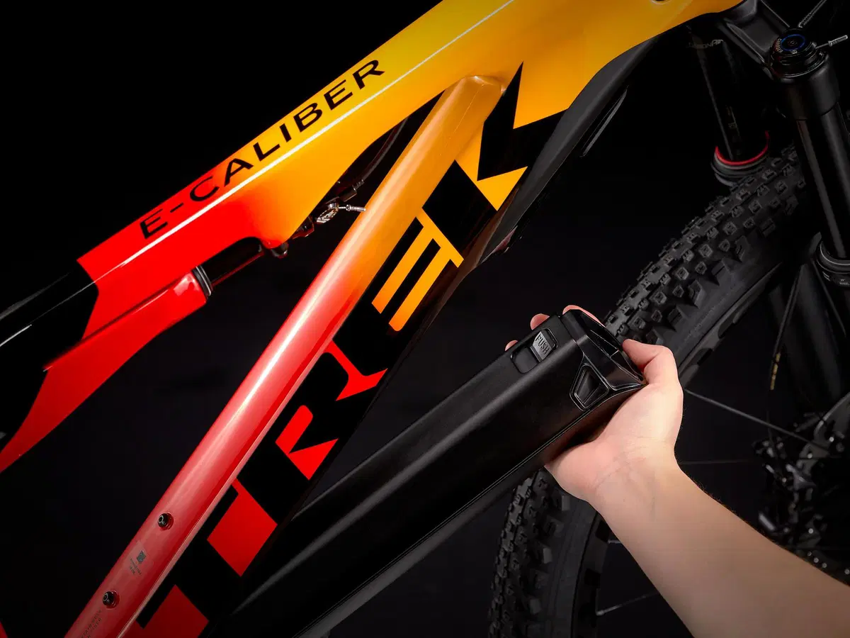 Trek presenta la E-Caliber, peso piuma da cross country (46)