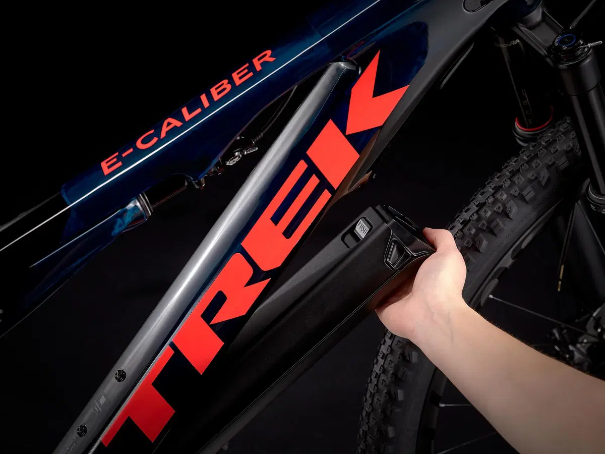 Trek presenta la E-Caliber, peso piuma da cross country (47)