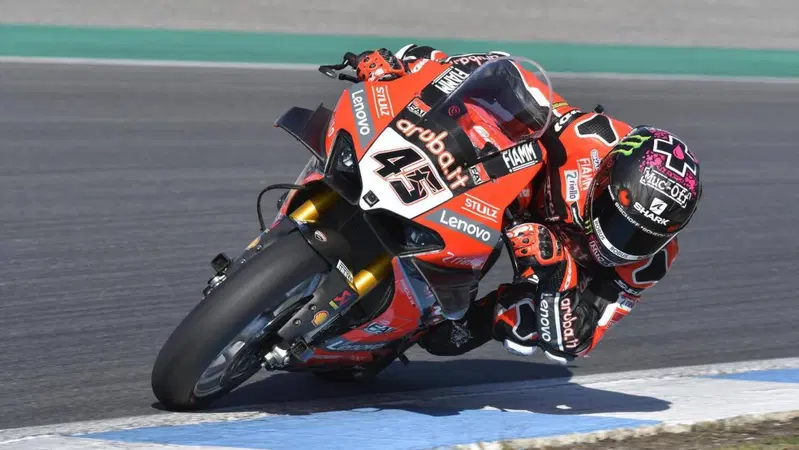 Superbike, Scott Redding: "I piloti pi&ugrave; leggeri sono avvantaggiati"