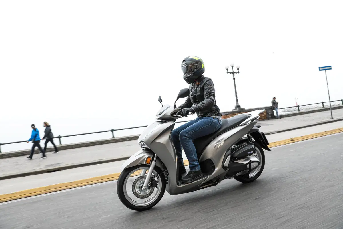 Honda SH 350i TEST: non solo urban (6)