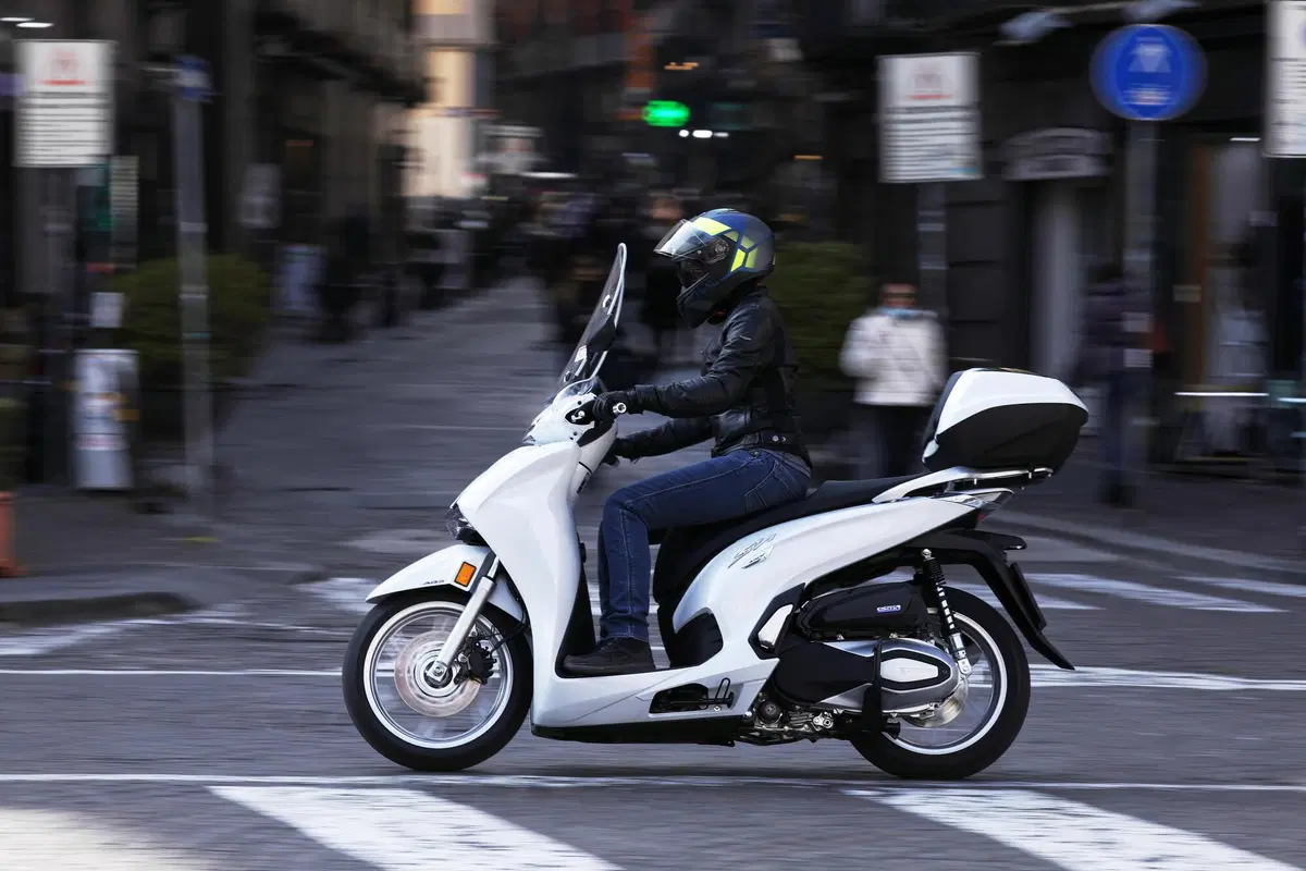 Honda SH 350i TEST: non solo urban (10)