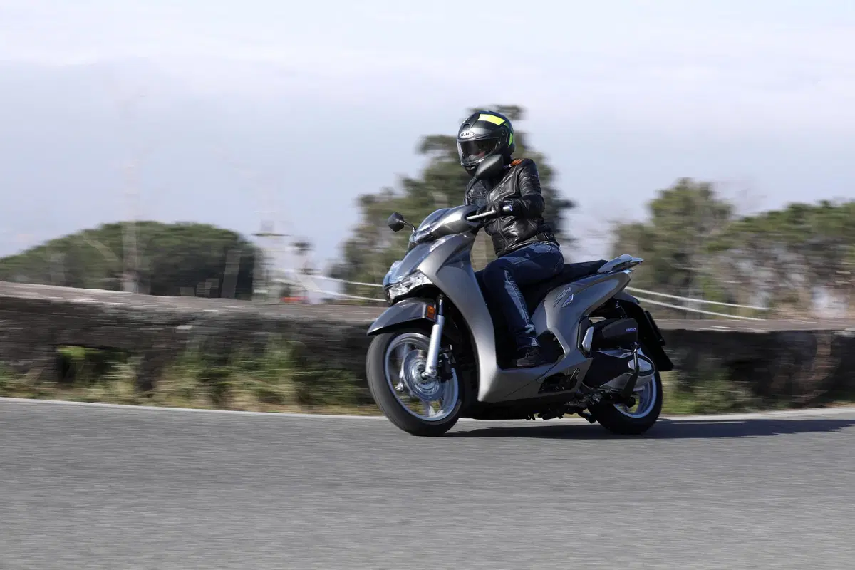 Honda SH 350i TEST: non solo urban (12)
