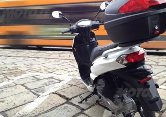 Promozioni Peugeot. Più di 400 euro di sconto sugli scooter