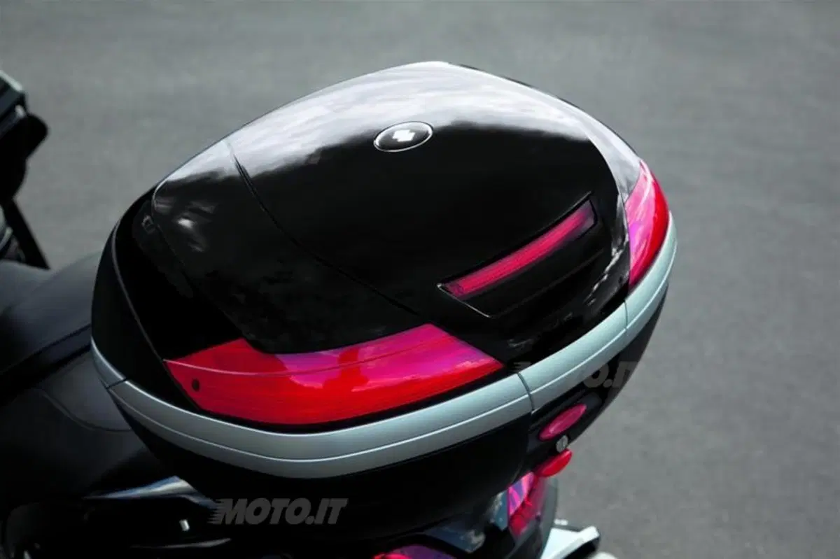 Suzuki presenta la linea accessori dedicata al Burgman 650
