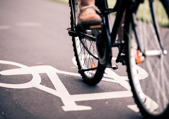 Ciclisti con telecamere per tutelarsi da comportamenti pericolosi alla guida