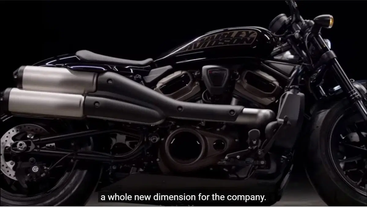 La nuova Harley-Davidson Custom 1250 confermata per il 2021 (3)