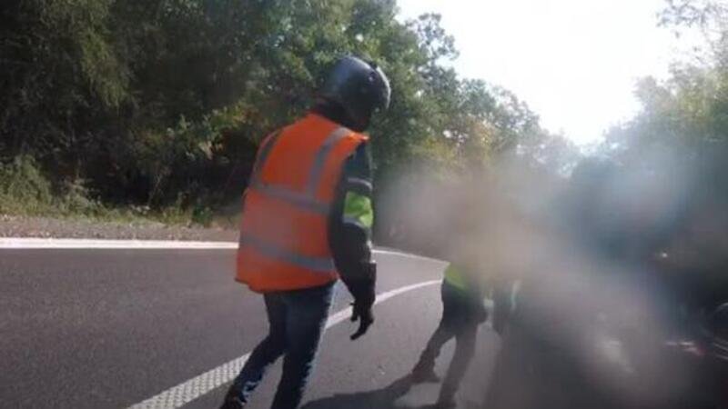 Moto crash: con la Honda Goldwing, a volte, il problema &egrave; fermarsi [VIDEO]