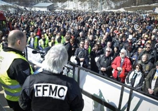 Memorial Spadino: 5.000 motociclisti ricordano l'eroe del Tunnel