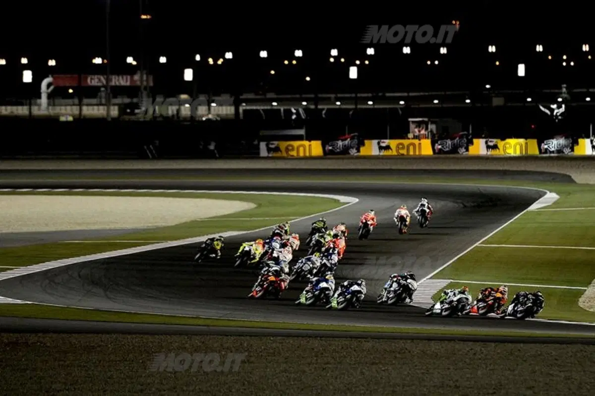 MotoGP. Le foto più spettacolari del GP del Qatar (11)