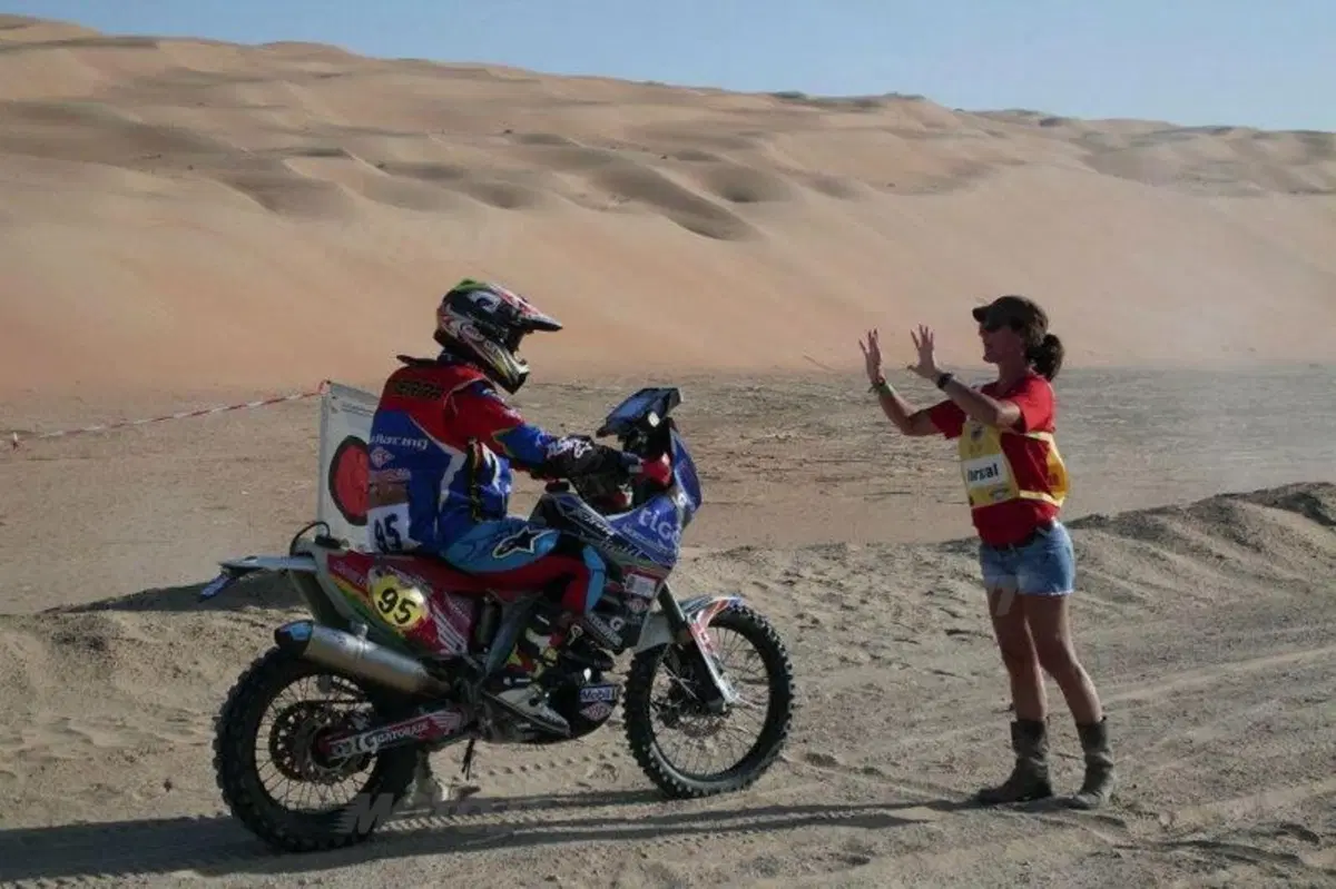 Abu Dhabi Desert Challenge. Sunderland (Honda) vince la 4° Speciale, Coma (KTM) in testa