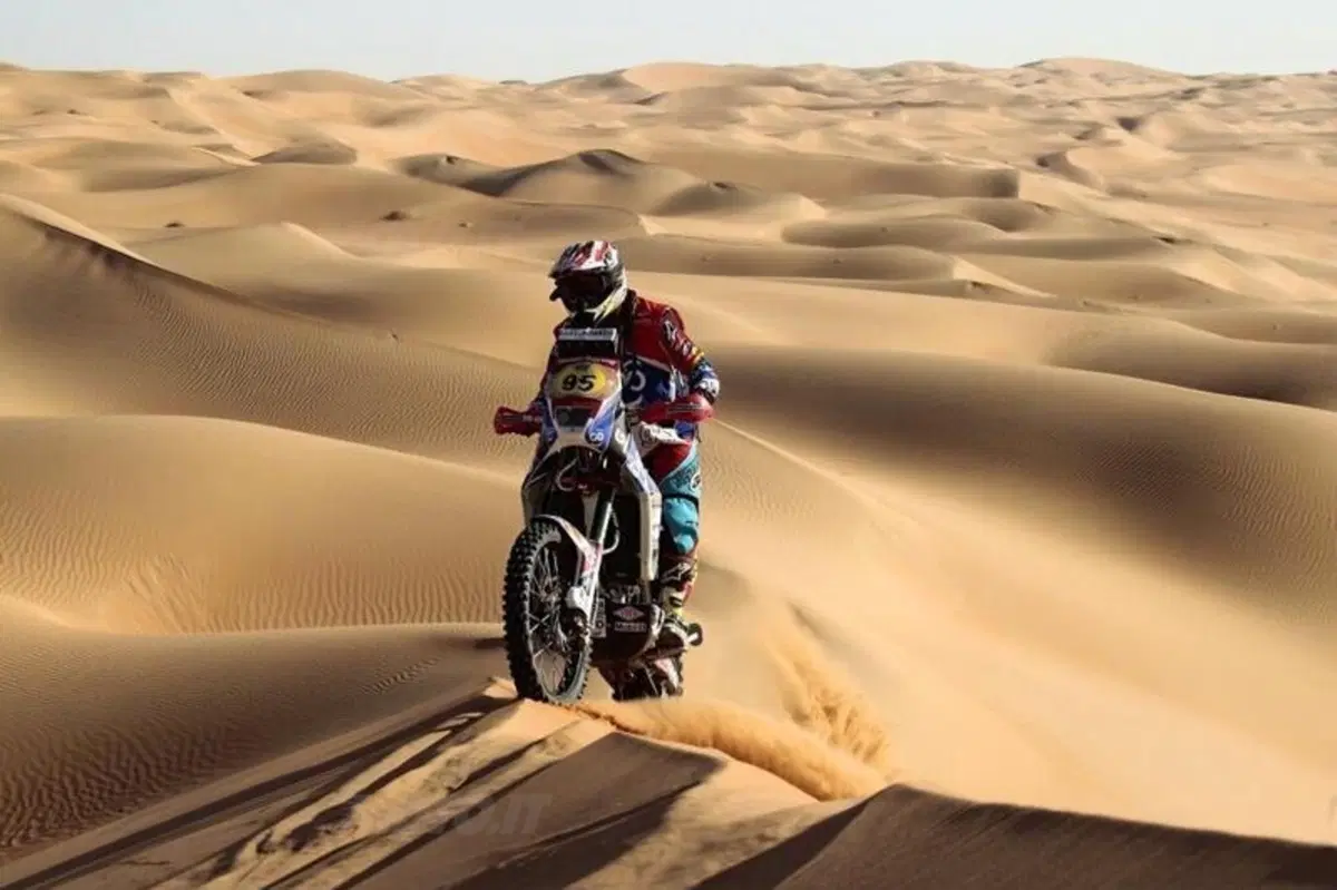 Abu Dhabi Desert Challenge. Sunderland (Honda) vince la 4° Speciale, Coma (KTM) in testa (3)