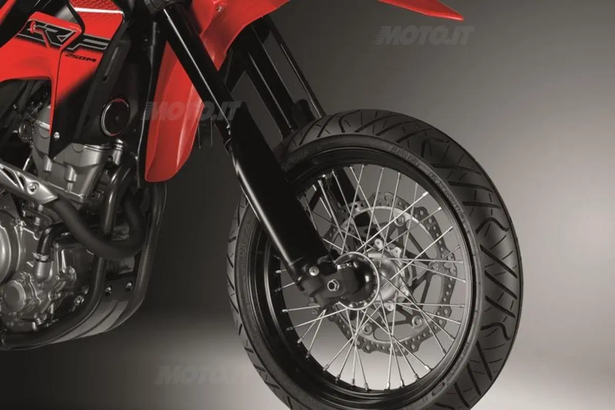 Honda: CRF250M, Urban Motard per tutti (6)