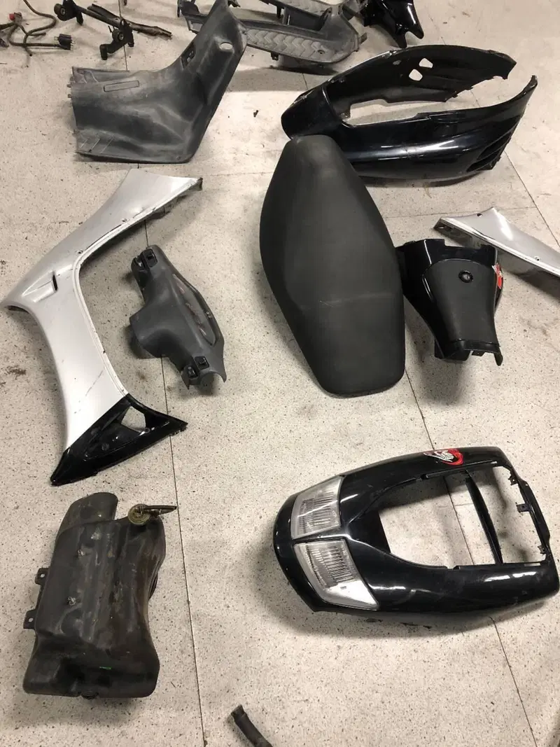 Pezzi in blocco Aprilia RS50 (11)