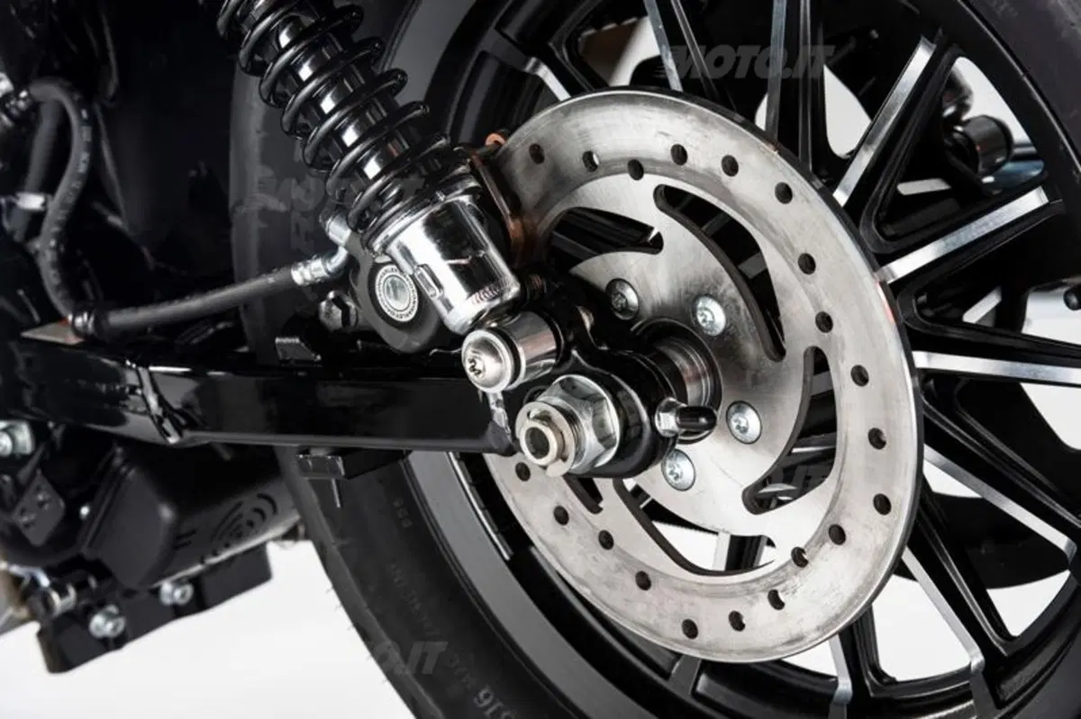 Harley-Davidson Iron 883 Special Edition S, the Black Beauty (11)