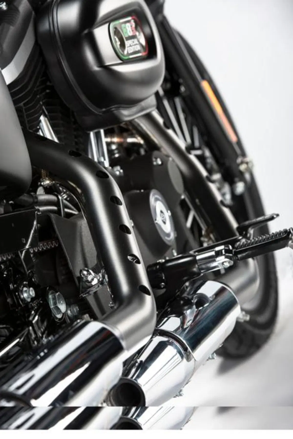 Harley-Davidson Iron 883 Special Edition S, the Black Beauty (27)