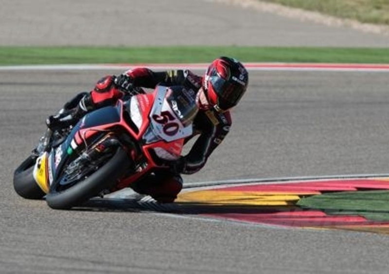 Davies vince Gara 1 ad Aragon