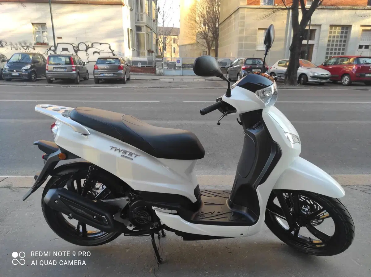 Peugeot Tweet 125i Active (2021 - 25) (2)