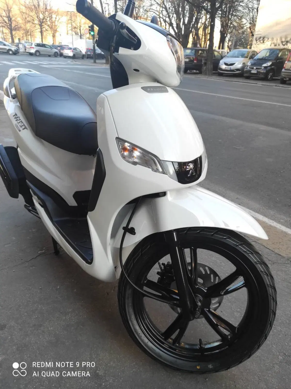 Peugeot Tweet 125i Active (2021 - 25) (14)